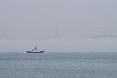 中国海警依法驱离日非法进入我钓鱼岛领海船只