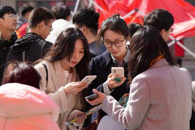 青科大信息学院、数理学院举办就业双选会