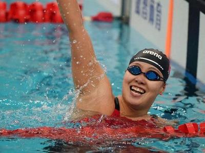 全国春季游泳锦标赛在青举行，叶诗文傅园慧分获复出后首枚奖牌