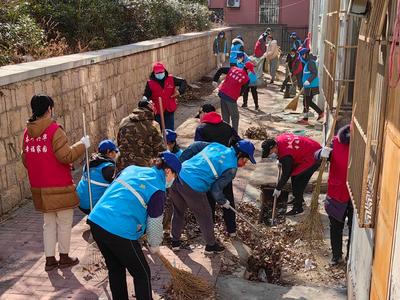 街道干部下沉123个社区集中清理，李沧区积极营造“洁序净美”的人居环境