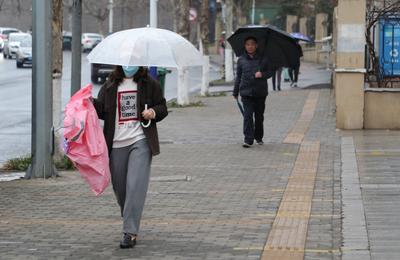 元宵节前将有两轮大范围降水，南方部分地区雨势较强