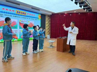 预防甲流、诺如有方法，胶州中心医院送健康科普进校园