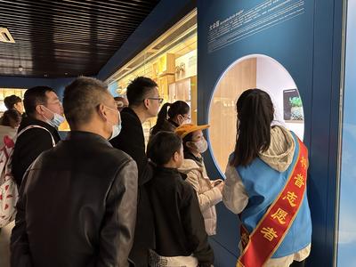弘扬雷锋精神，争做科普先锋！中国海洋大学鱼山科普志愿者协会在行动