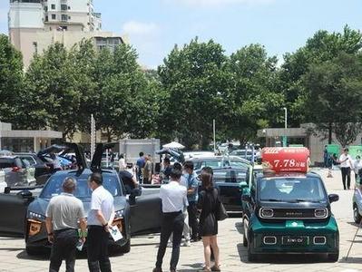 财政部：对于购置期在2023年的新能源汽车继续免征车辆购置税
