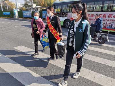 城运控股交运集团即墨分公司：志愿服务，延续雷锋精神