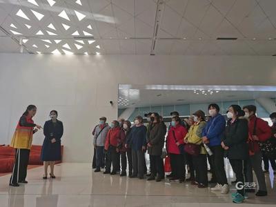 传承和弘扬雷锋精神，崂山区金家岭街道开展多彩暖心服务