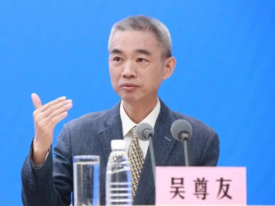 吴尊友：新冠再度大规模流行的可能性较小，除非出现特别大的变异