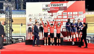 中國隊獲場地自行車國家杯女子團體競速賽金牌