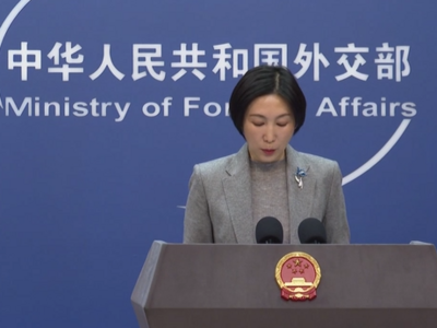 FBI局长炒作新冠病毒“实验室泄漏论”，外交部回应