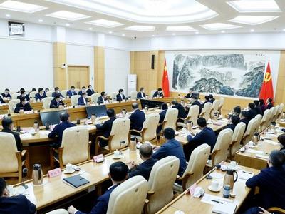 林武与省委政法委和省政法单位班子成员集体谈心谈话
