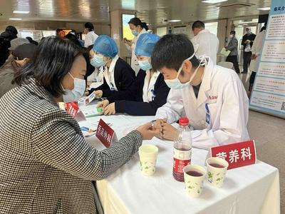 高尿酸血症出现低龄化趋势，专家提醒：别做追“风”少年