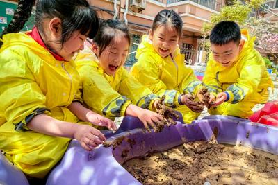 农学生“玩泥巴”，有啥学问？