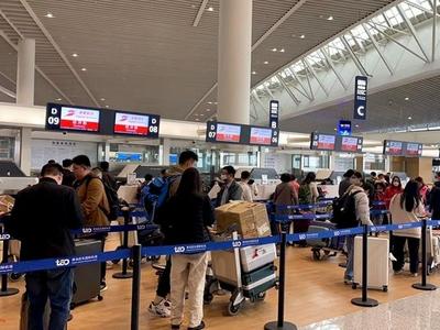 日均往返13班！青岛机场日韩航线再加密，进出境更便捷