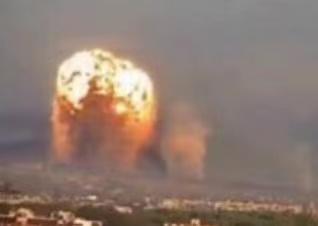 乌克兰一基础设施发生剧烈爆炸，疑为弹药库