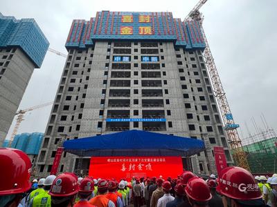 青岛这一村庄改造安置区项目较原计划封顶时间提前7个月，源于背后有多个首创……