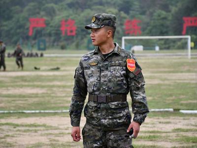 汶川地震中立志“当兵考军校”的男孩，如今成了武警排长