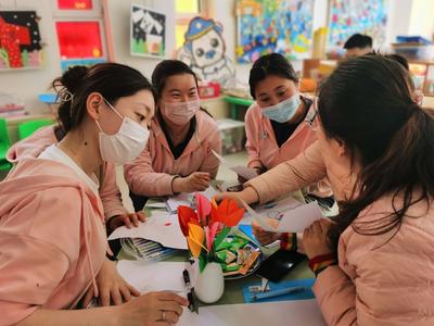 最是书香，阅润成长——青岛市湖南路幼儿园金茂湾分园开展读书月活动