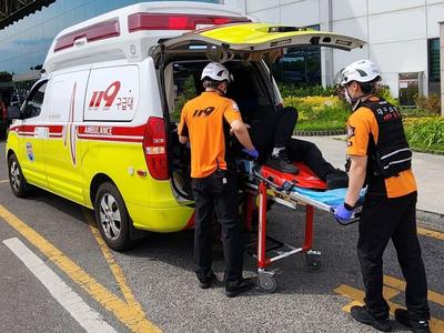 韩亚航空乘客称空中开舱门为“透气”，可能面临高达10年监禁