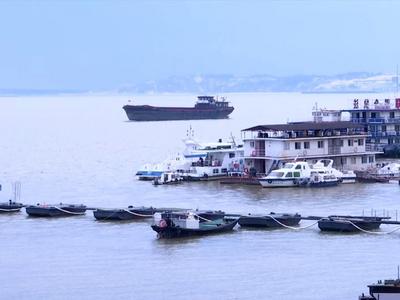 鄱阳湖水位今年首次突破14米关口，进入丰水期