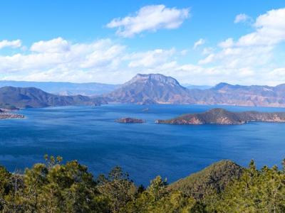 自驾经过泸沽湖景区要买门票？当地回应
