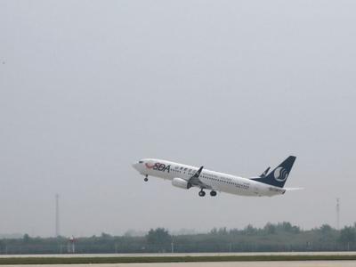 热搜第一！坐飞机要称体重了？新西兰航空公司真这么做