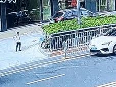 远离伤害！教育孩子：不要“飞奔”过马路！