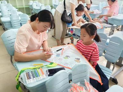 青岛重庆路第三小学举行开放日活动