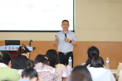 青岛弘德小学组织开展家庭教育课程专题培训会