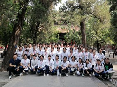 青岛外事服务职业学校2023年研学第二天：走进三孔圣地和运河文化古城