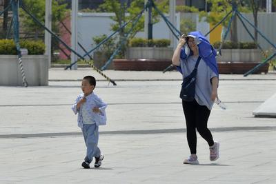 43.6°C！本轮高温天气过程中，青岛最高气温出现在7月5日的平度兰底