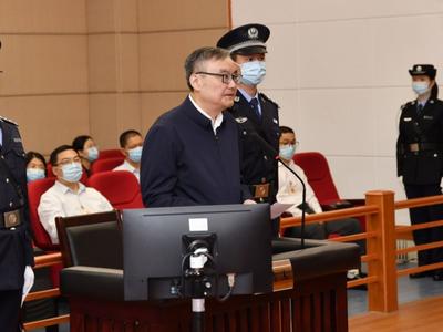 被控受贿8361万余元，江西省人大常委会原副主任龚建华受贿案一审开庭