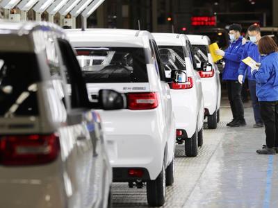 我国新能源汽车生产量达到2000万辆