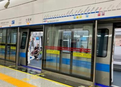 长沙地铁宣布14周岁以下儿童免费乘坐，此前优惠政策同步执行