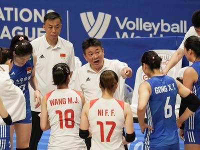 中国女排主教练蔡斌：只争朝夕，希望年轻队伍尽快成长