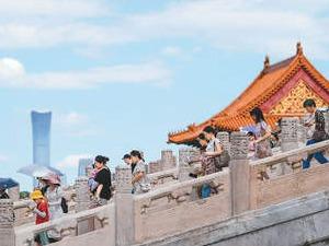出行需求井喷，今夏景点预约订票为啥这么难？