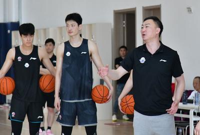 为国出征！青岛国信海天篮球俱乐部多名队员征战东亚青年运动会