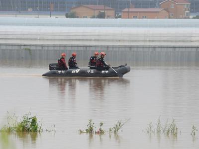 韩国连日强降雨已造成24人死亡，另有10人失踪