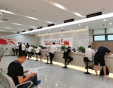 崂山区为31名退役士兵提供报到“一站式”服务，人均业务办理时间压缩至30分钟内