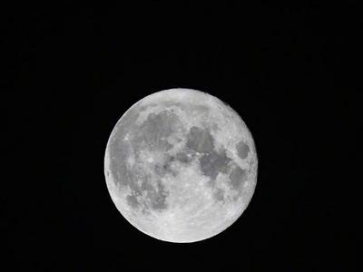 转存时间表！8月能看两次超级月亮