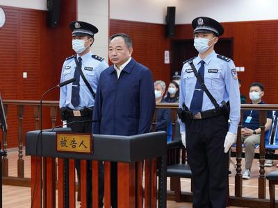 受贿6645万余元！李国华受贿、滥用职权案一审开庭