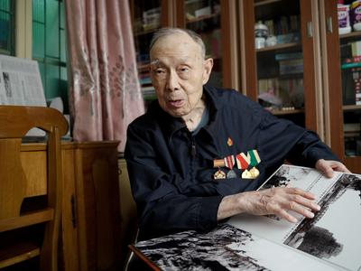 枪林弹雨中，他用镜头记录志愿军英雄历史