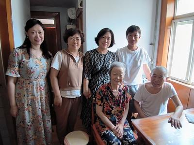 青岛敦化路小学党支部开展庆“八一”拥军优属活动