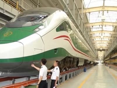 “复兴号”开上西格段，青藏铁路进入动车时代