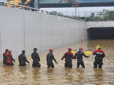 韩国持续暴雨造成死亡人数升至37人，另有9人失踪