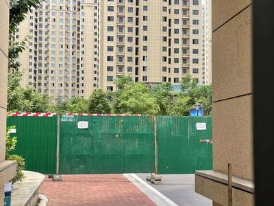 合肥一安置房疑现“楼体歪斜”？记者调查