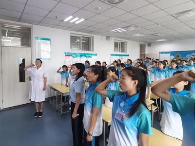 开学第一课！准白衣天使“阅读”李桂美
