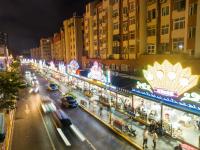 焕新消费场景，青岛啤酒街夜色醉人