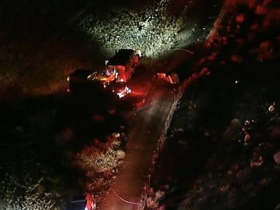 美国两架消防直升机空中相撞，三人死亡