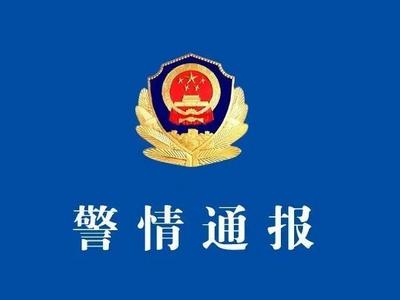 浙江一载26人大客车发生侧翻，一人伤势较重