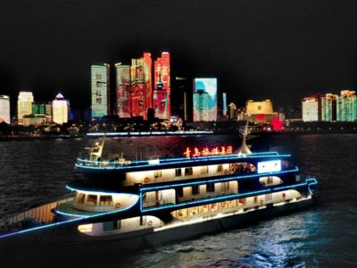 船在海上走，人在画中游！中秋夜乘船夜游感受“诗与远方”浪漫携手